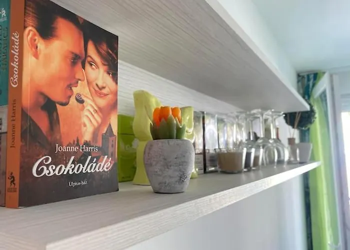 By Bltn שיופוק